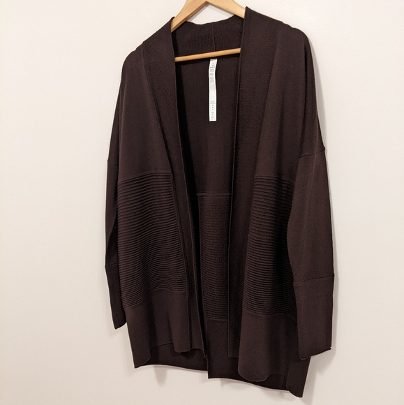 Lululemon Sit In Lotus Wrap II Black Cherry 8 - Picture 9 of 16